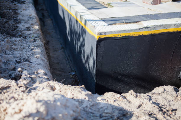 Professional Vapor Barrier Installation technician working in Medford, OR